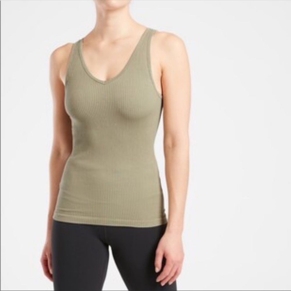 ⬇️⬇️NWT IN BAG ATHLETA RECHARGE TANK IN SHADOW OLIVE